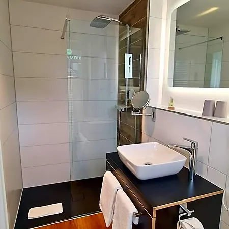 H23 Hotel 3*