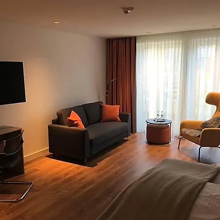 H23 Hotel 3*