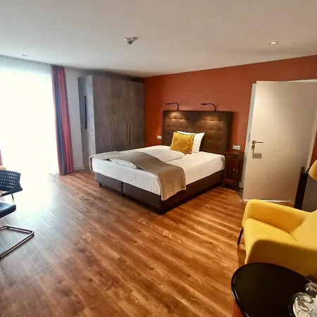Hotel H23 3*